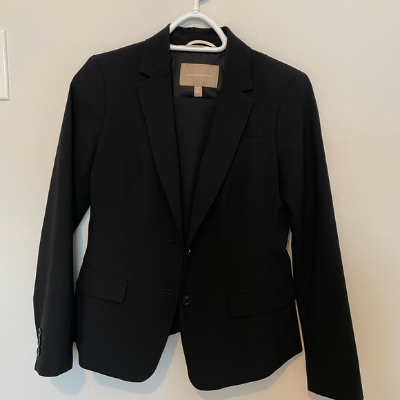 Beautiful Skirt Suit - Picture 3 of 7